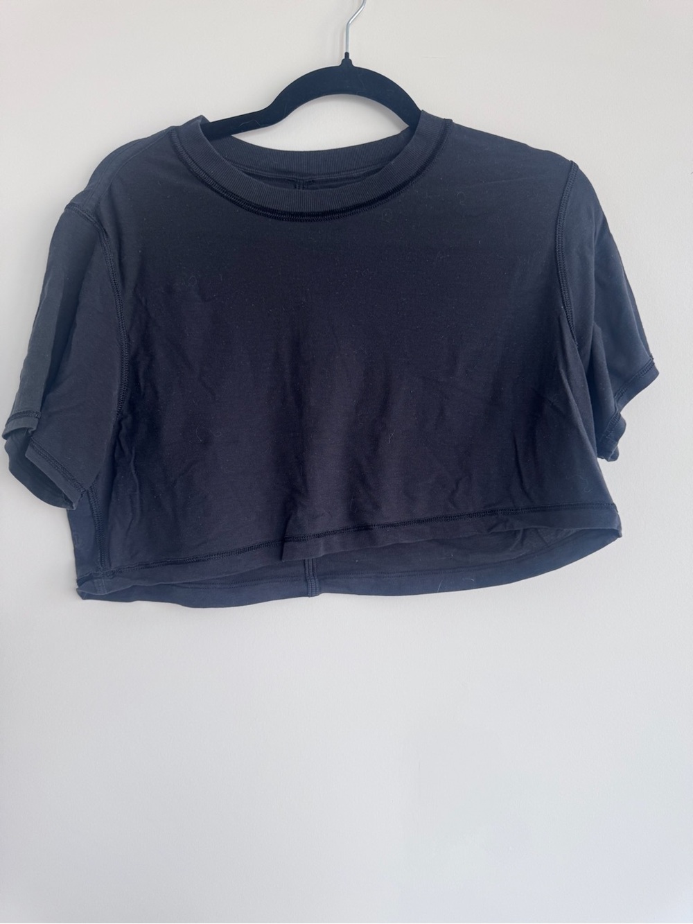 lululemon athletica Black Cropped Short Sleeve Tee
